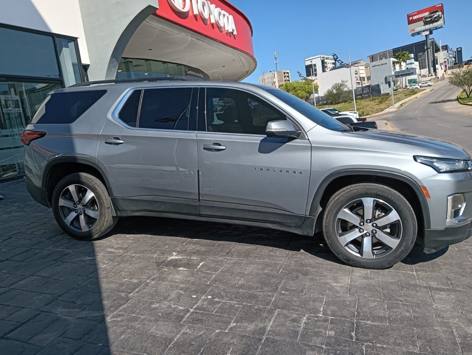 2023 Chevrolet Traverse 3.6 Lt 7 Pasajeros At