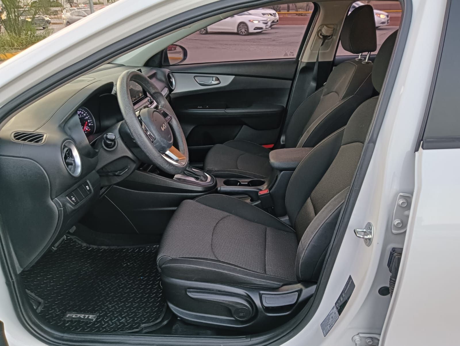 2024 Kia Forte 2.0 Lx Sedan At