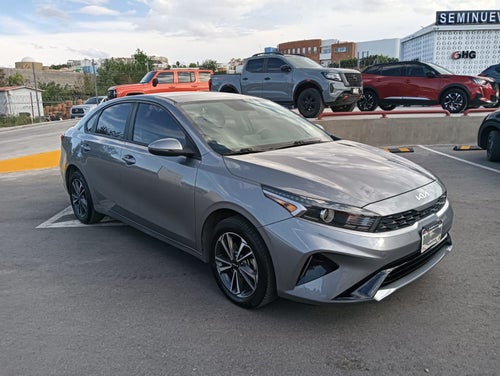 2022 Kia Forte 2.0 LX At