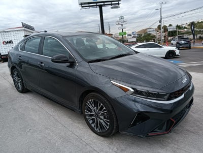 2022 Kia Forte 2.0 GT Line 4p At