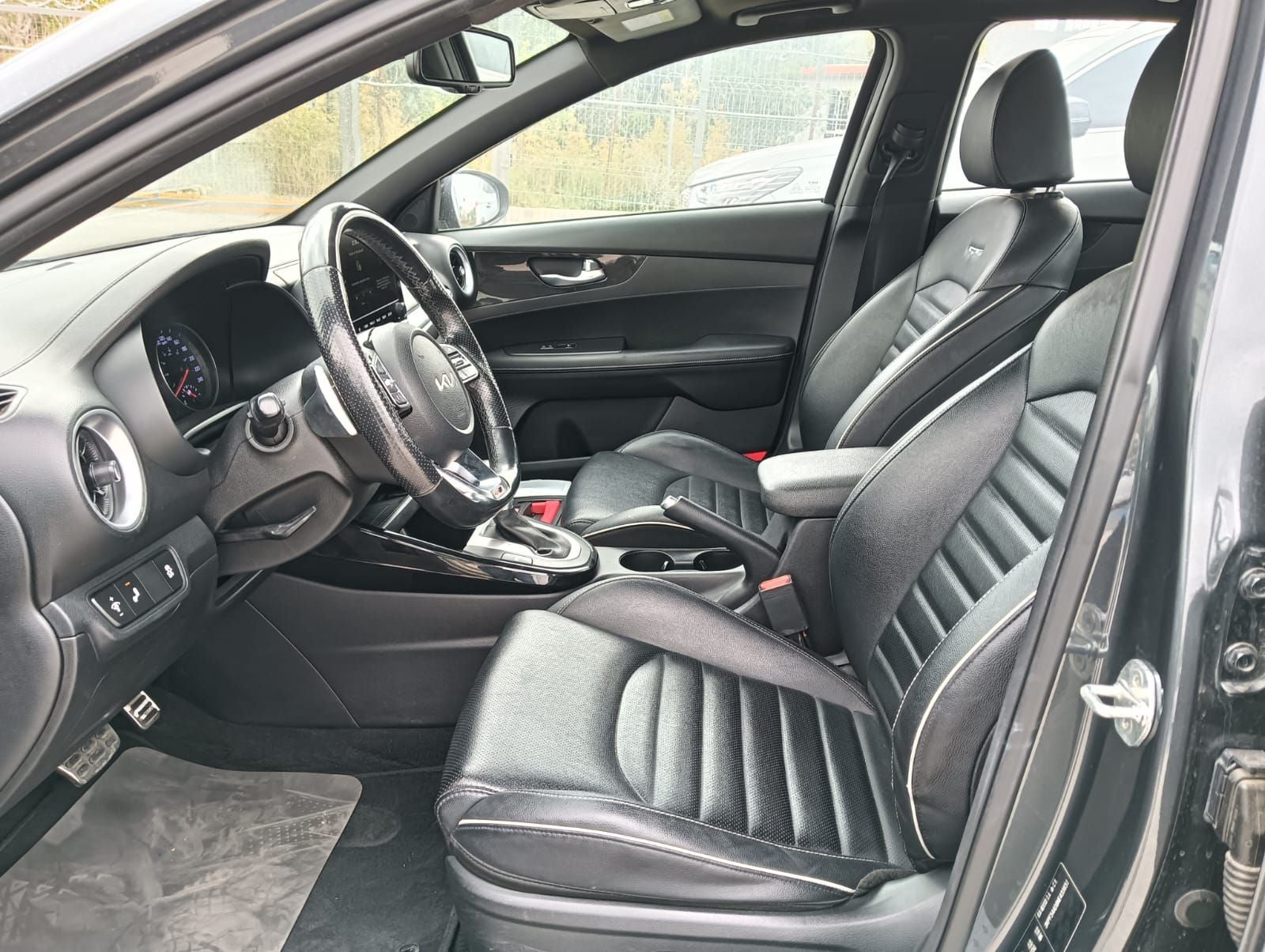 2022 Kia Forte 2.0 GT Line 4p At