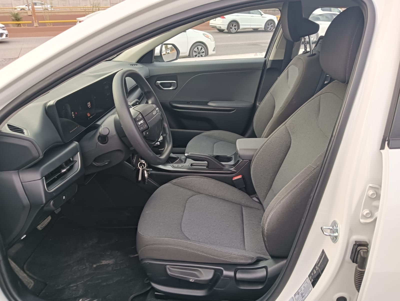 2025 Kia K4 2.0 L IVT At