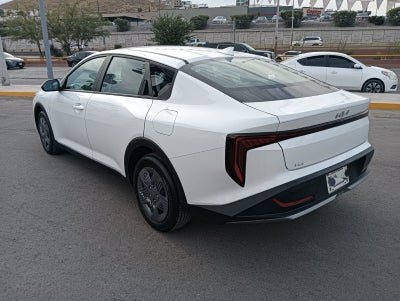 2025 Kia K4 2.0 L IVT At