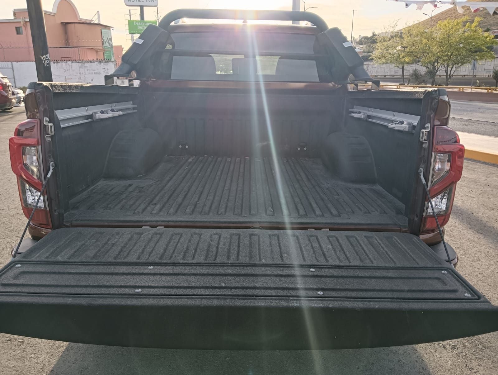 2023 Nissan Frontier 2.5 Le Platinum At