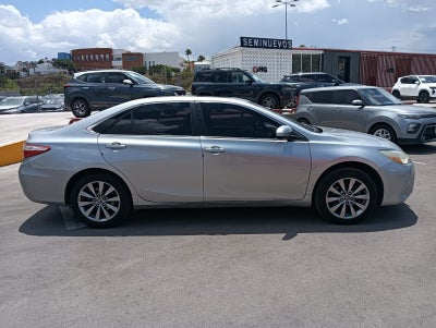 2016 Toyota Camry 2.5 Xle Navi At