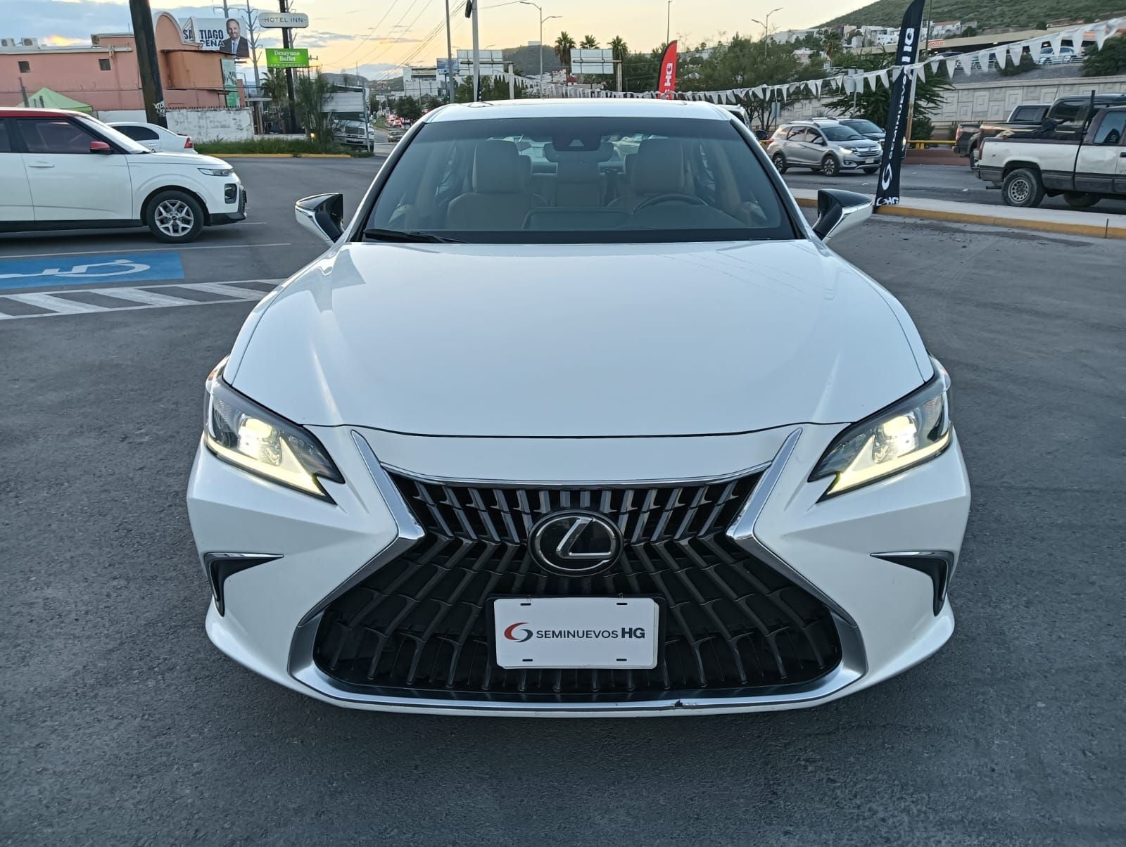 2022 Lexus ES 2.5 250 AWD At