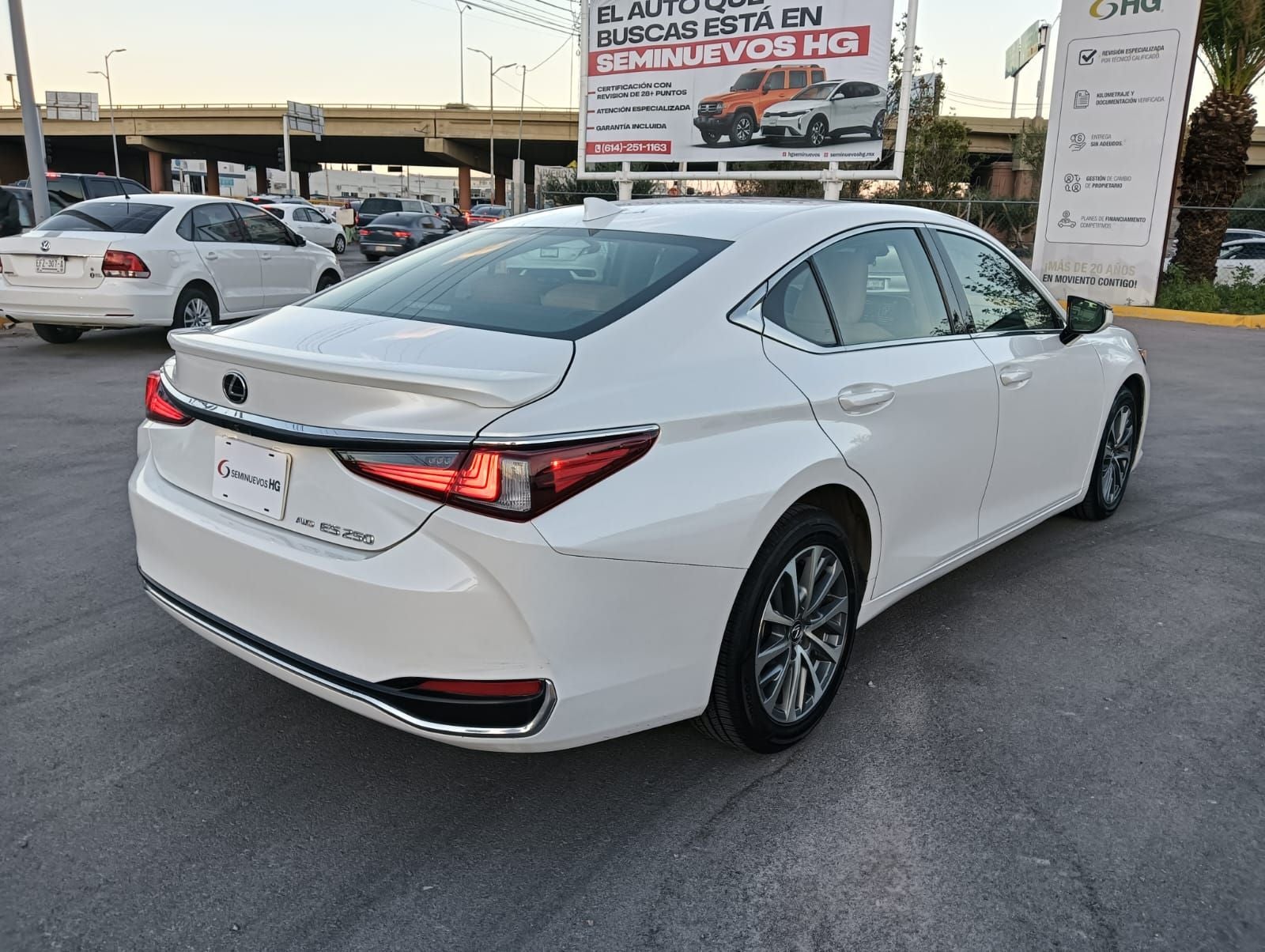 2022 Lexus ES 2.5 250 AWD At