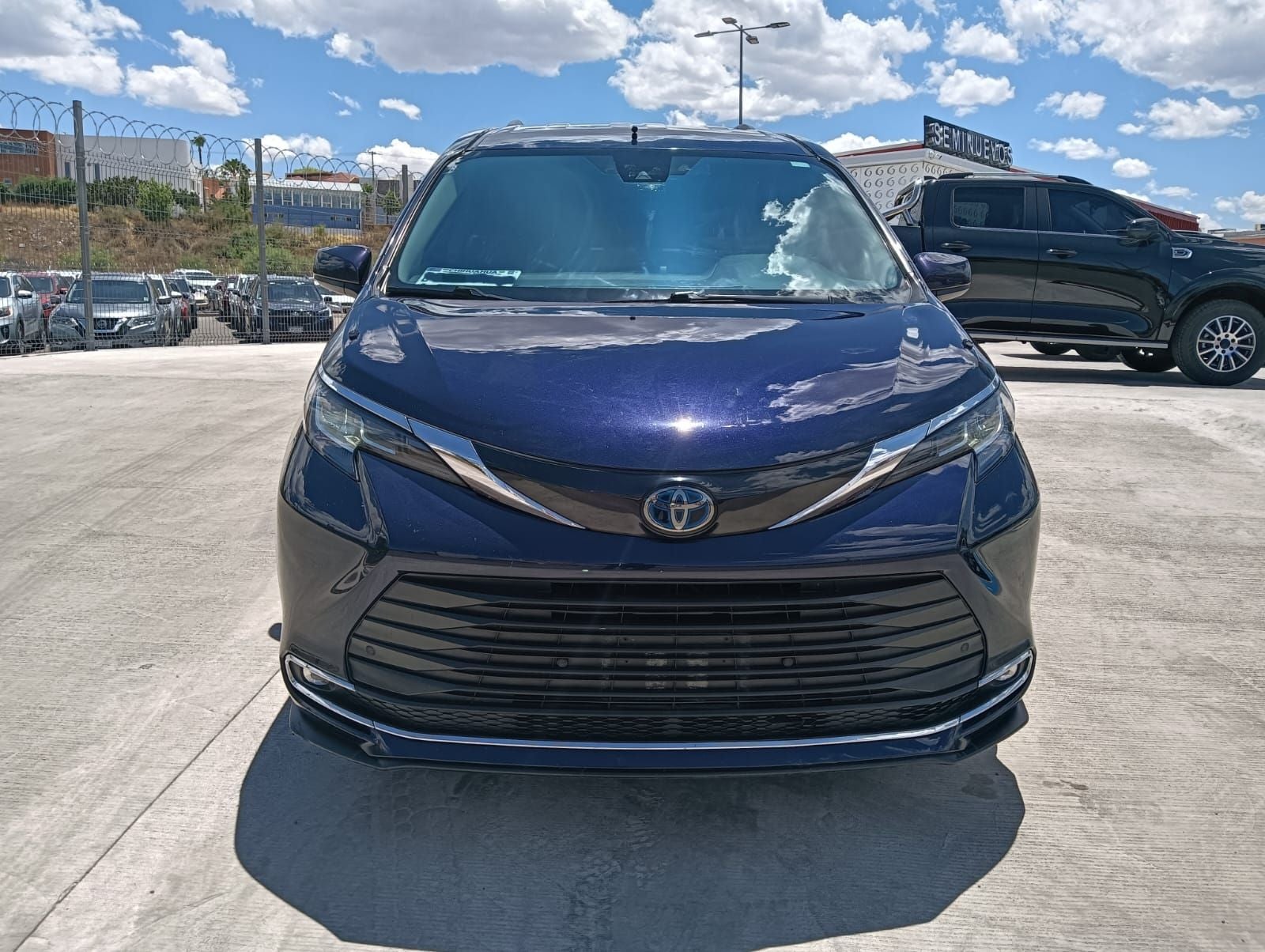 2022 Toyota Sienna 2.5 Xle Hev At