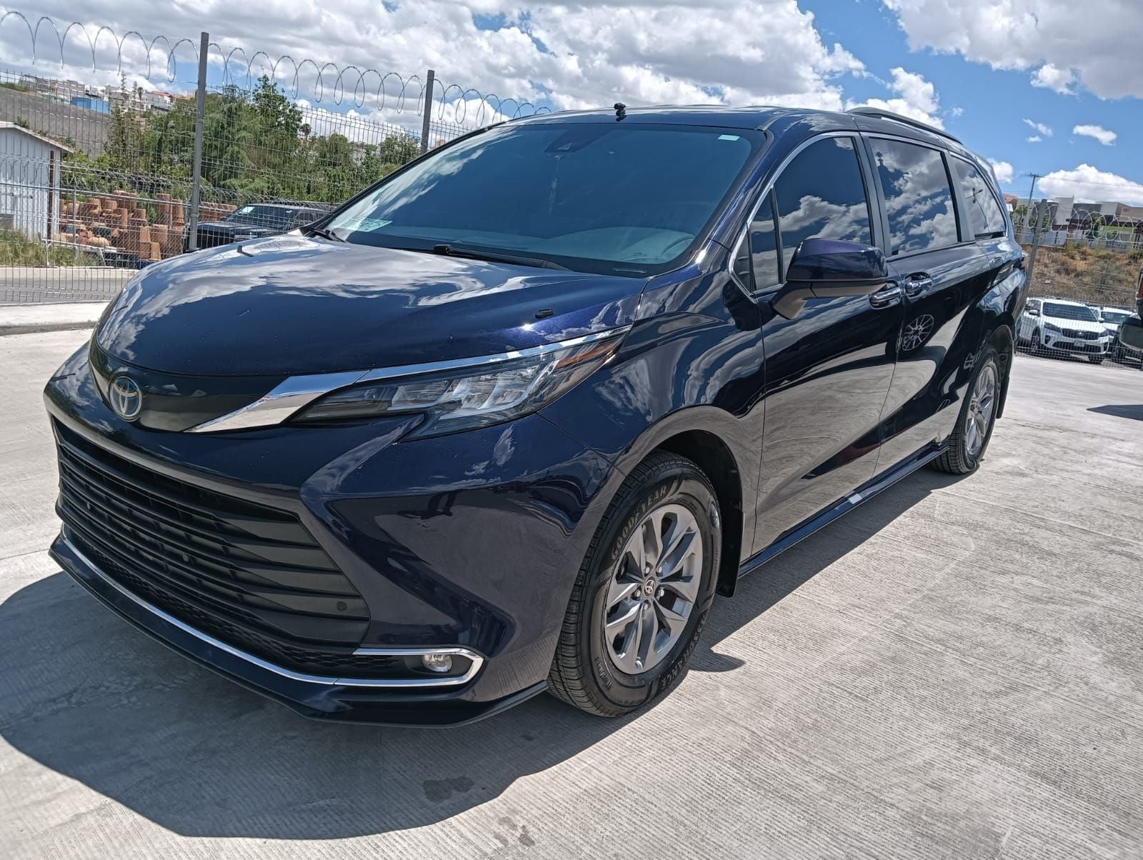 2022 Toyota Sienna 2.5 Xle Hev At
