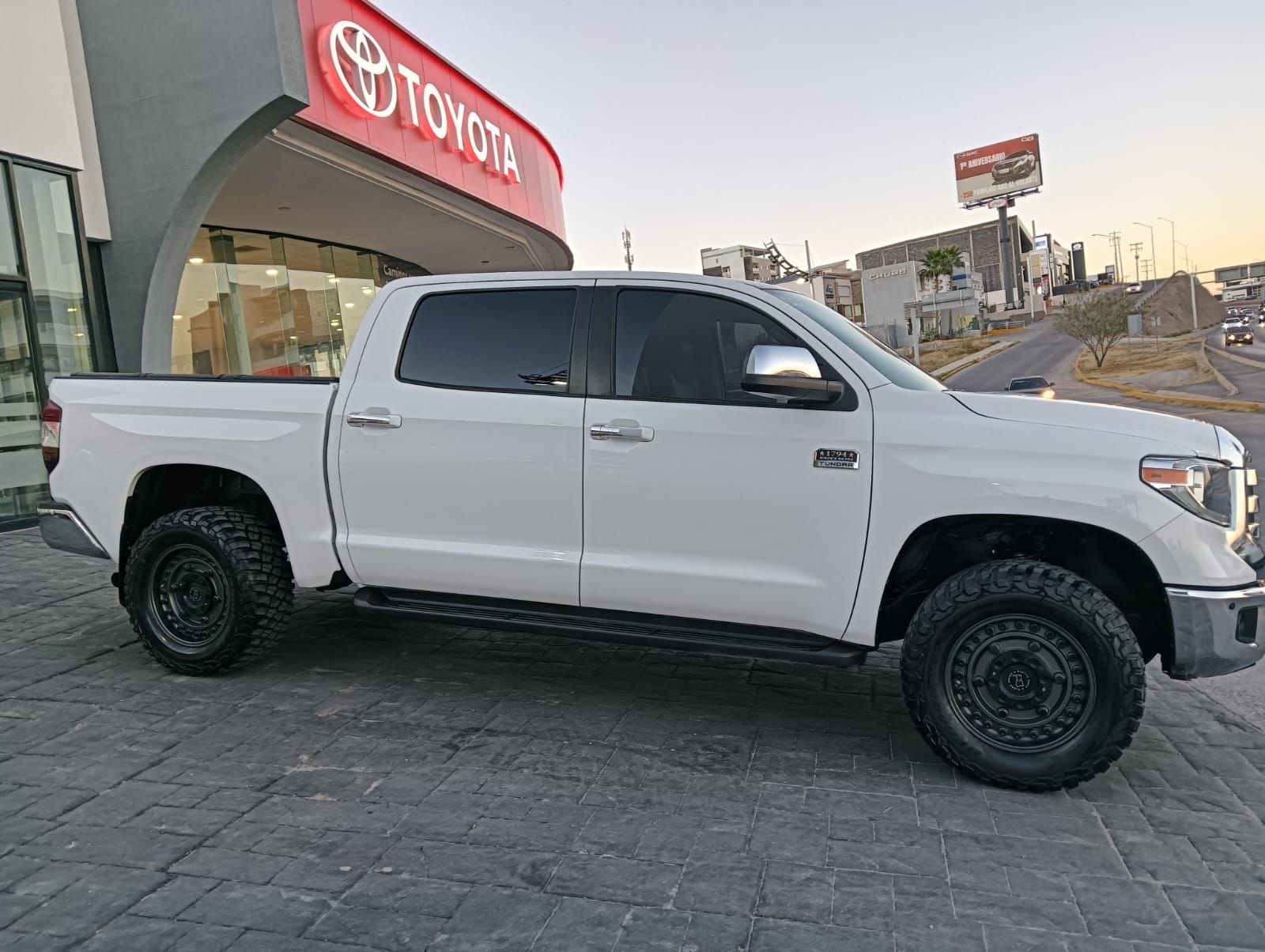 2021 Toyota Tundra 5.7 V8 1794 Doble 4x4 At