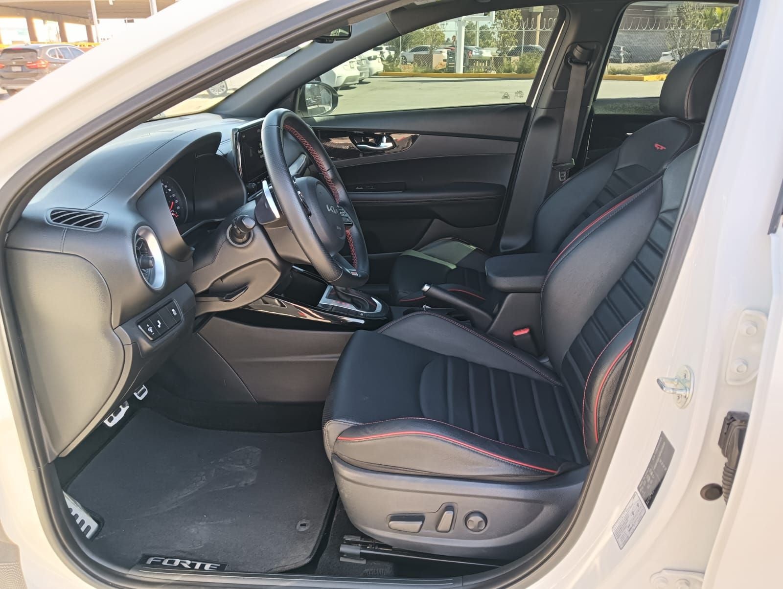 2023 Kia Forte 1.6 GT Hb At