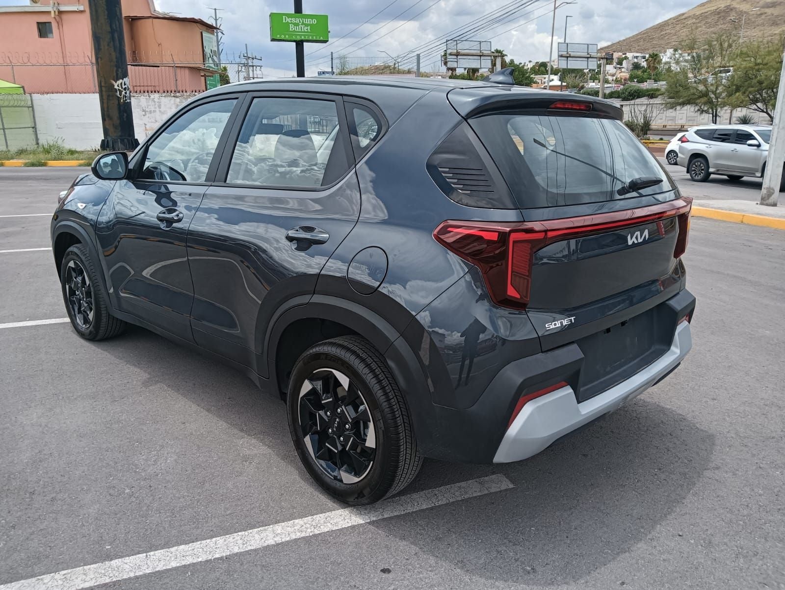 2025 Kia Sonet 1.5 Lx Mt
