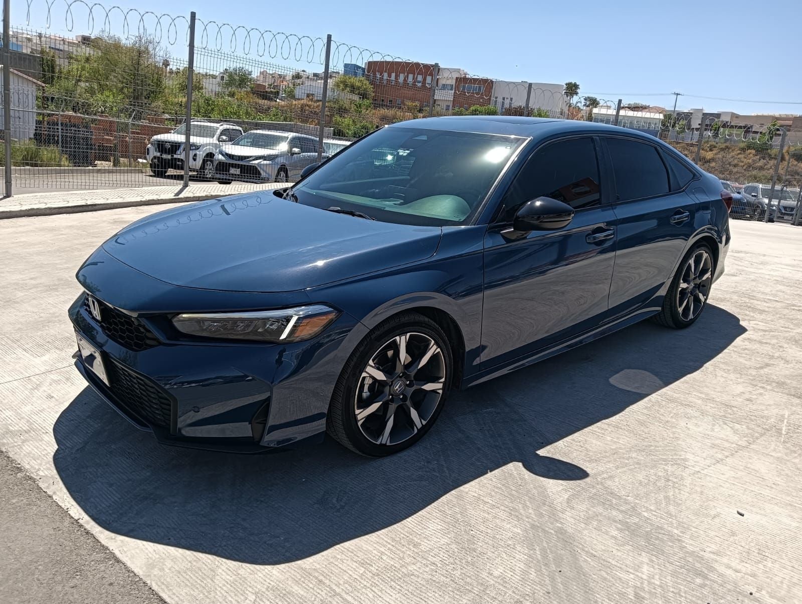 2025 Honda Civic 2.0 Touring Hev At