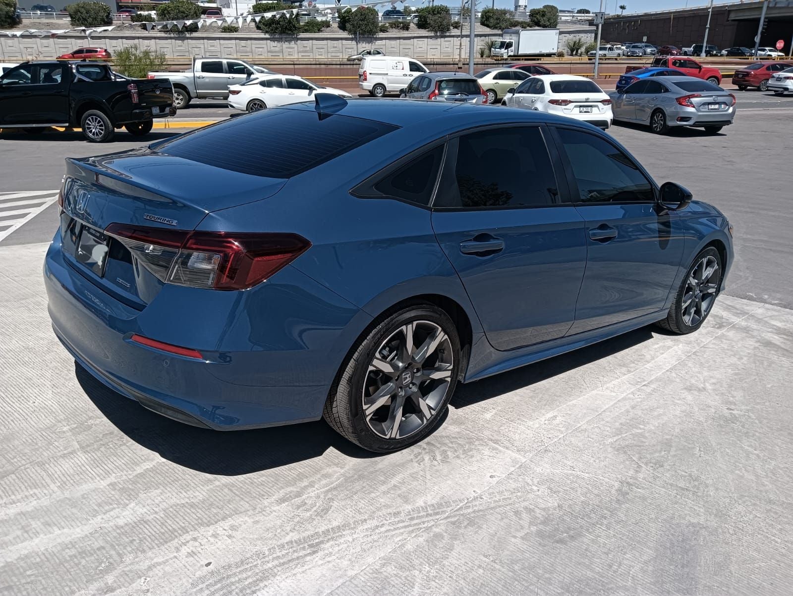 2025 Honda Civic 2.0 Touring Hev At