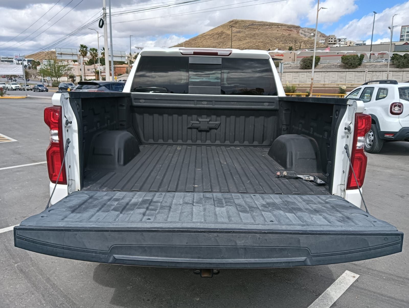 2020 Chevrolet Cheyenne 5.3 V8 RST Doble Cabina 4x4 At