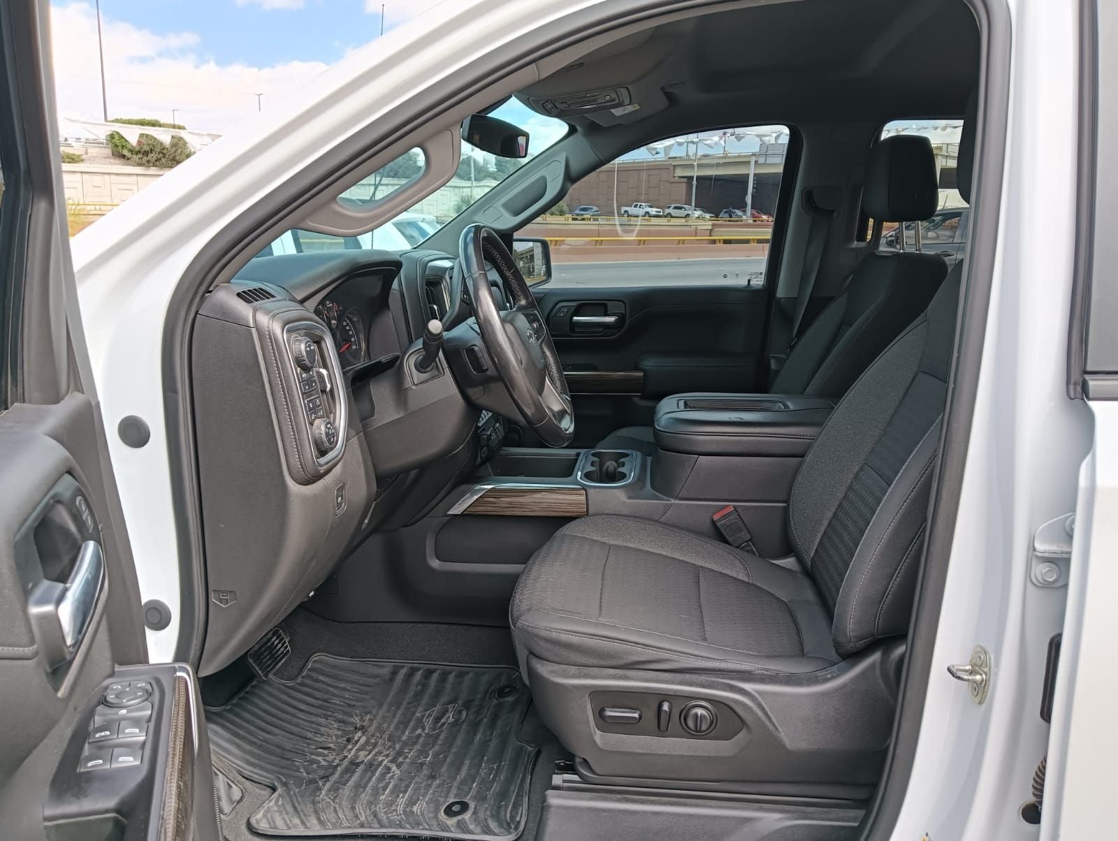 2020 Chevrolet Cheyenne 5.3 V8 RST Doble Cabina 4x4 At