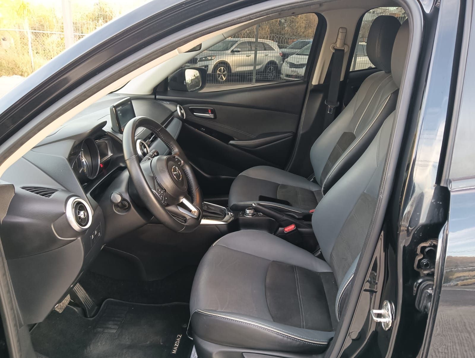 2023 Mazda Mazda 2 1.5 Carbon Edition At