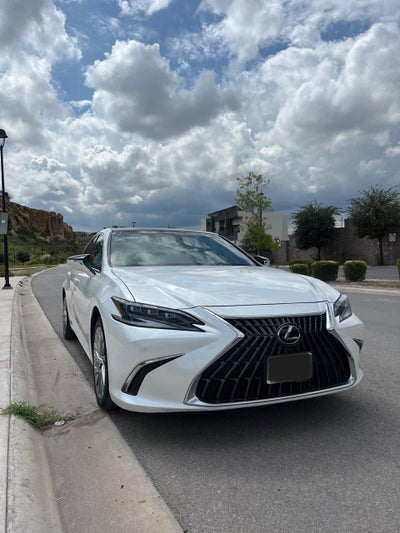 2022 Lexus ES 3.5 350 At