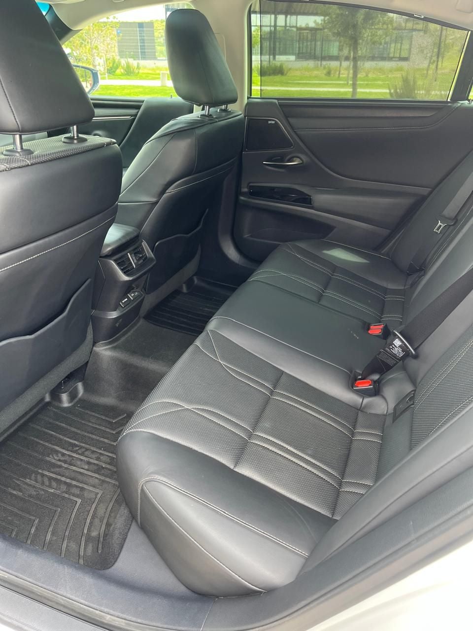 2022 Lexus ES 3.5 350 At