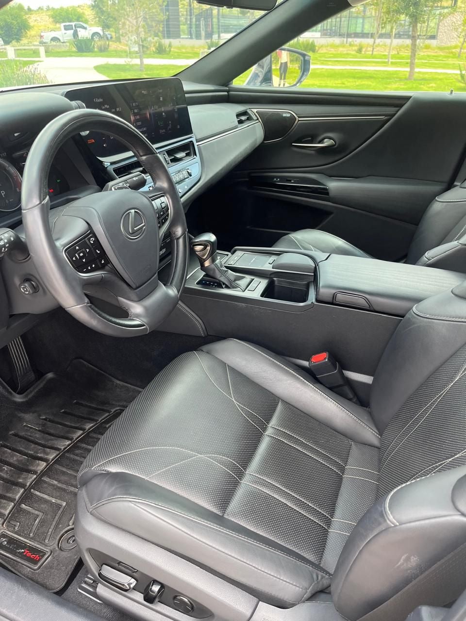 2022 Lexus ES 3.5 350 At