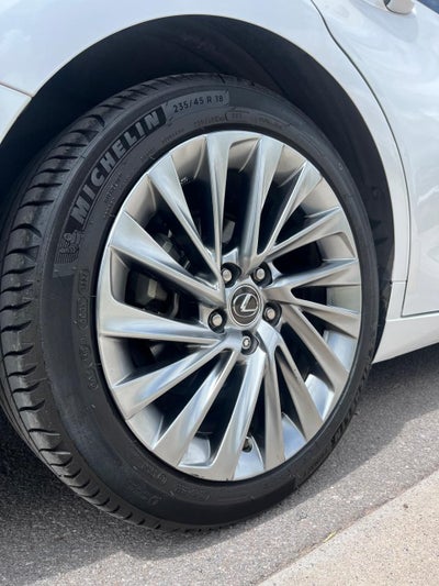 2022 Lexus ES 3.5 350 At