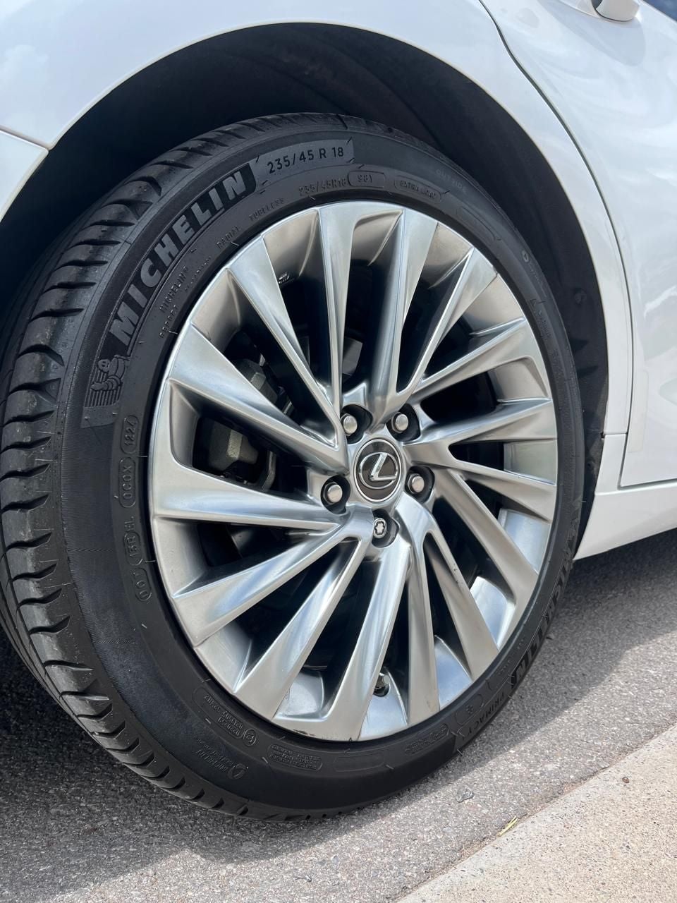 2022 Lexus ES 3.5 350 At