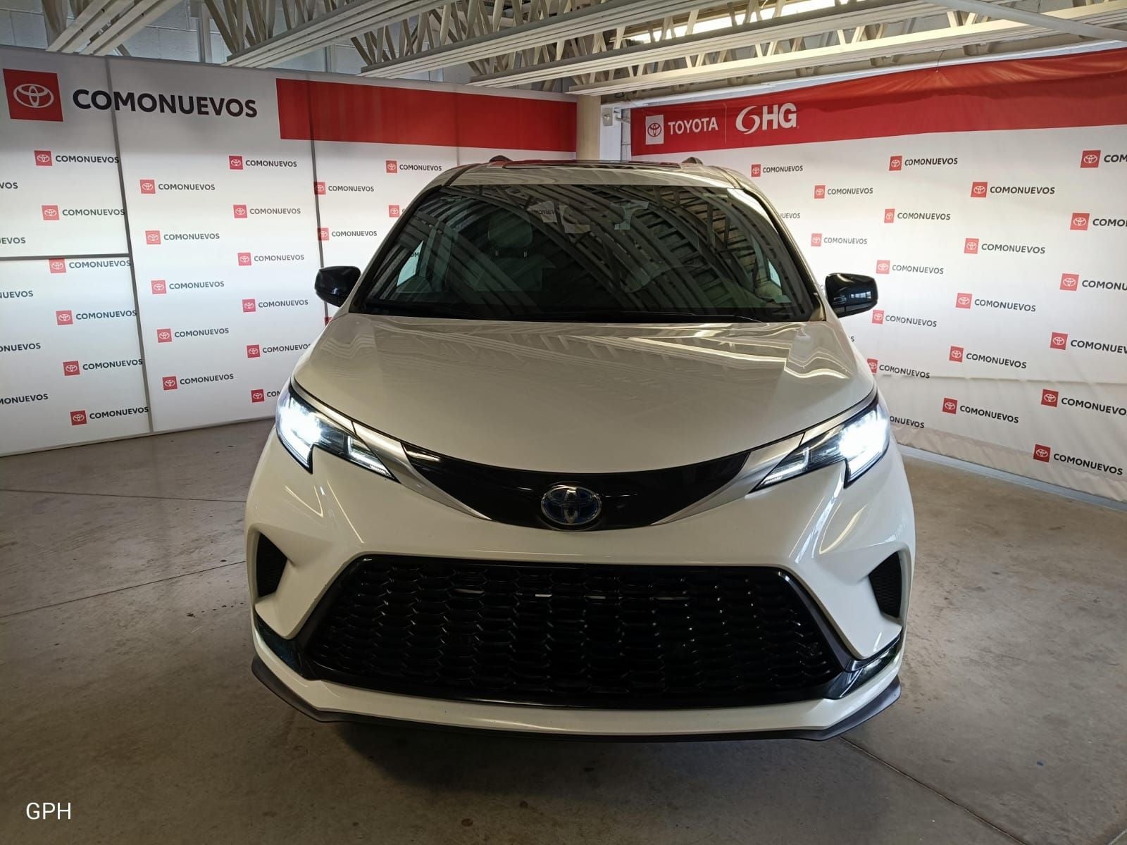 2024 Toyota Sienna 2.5 Xse Hev At