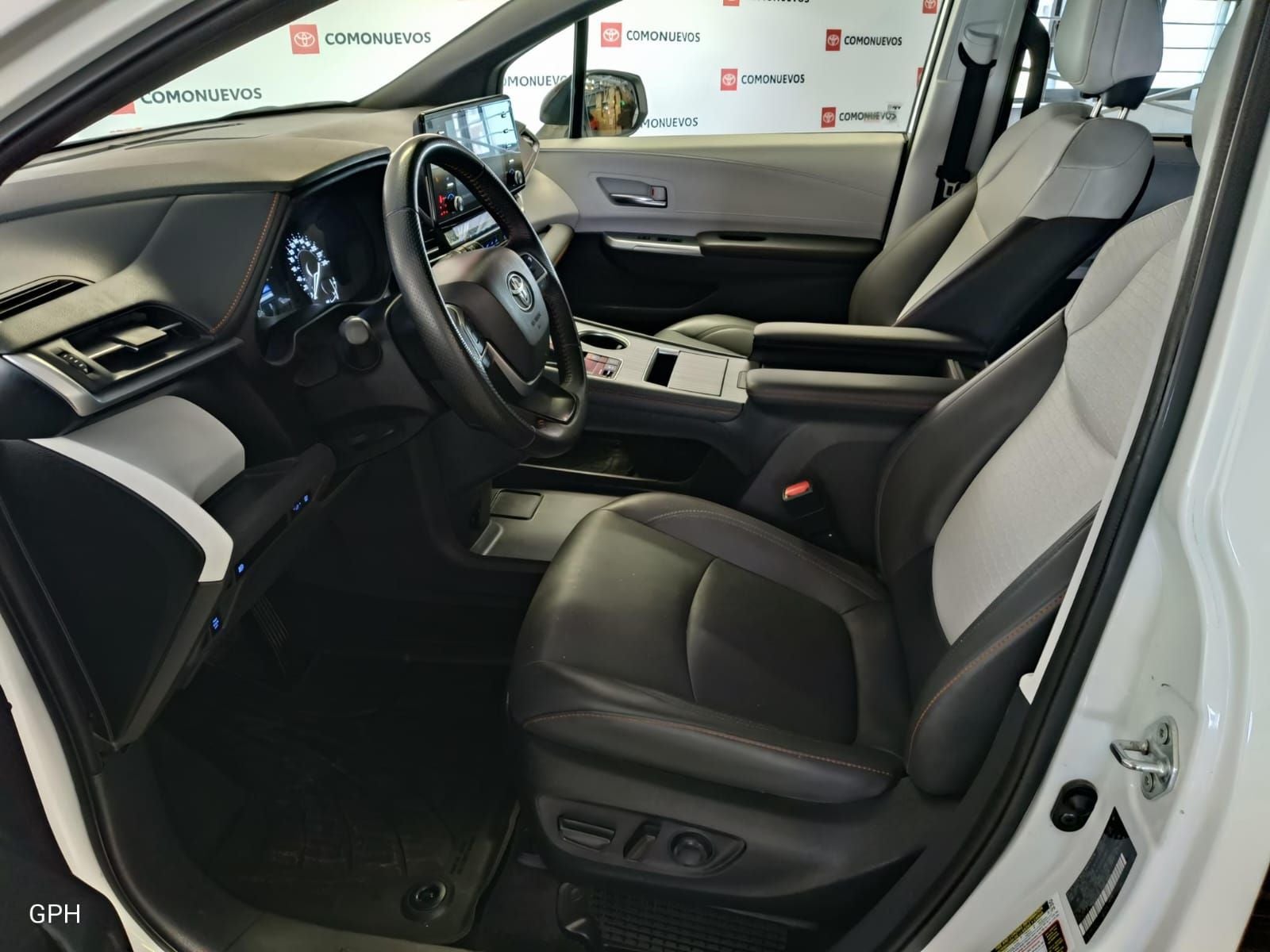 2024 Toyota Sienna 2.5 Xse Hev At