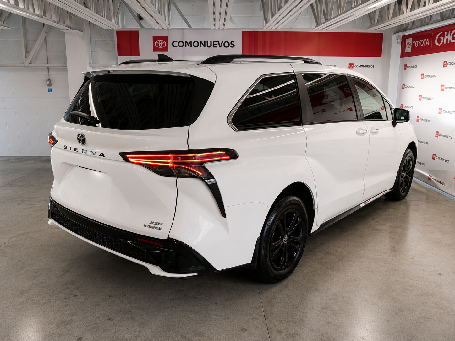 2024 Toyota Sienna 2.5 Xse Hev At