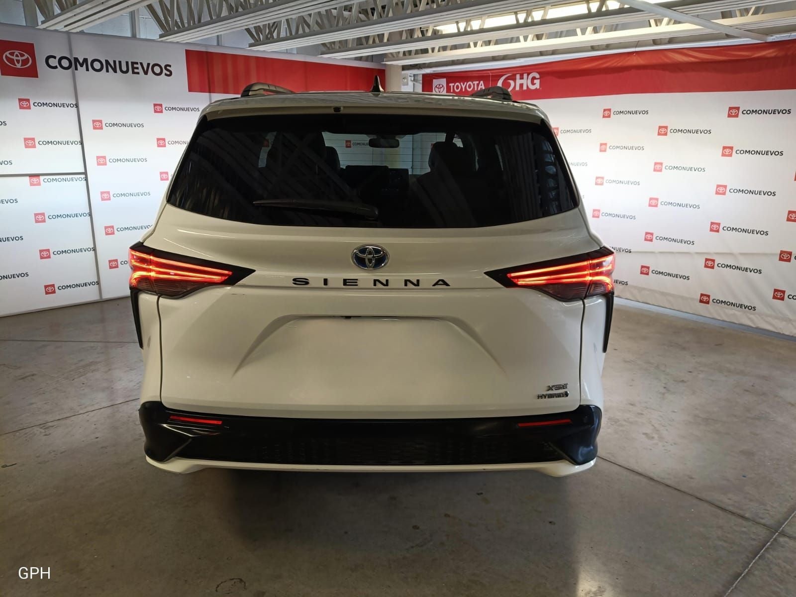 2024 Toyota Sienna 2.5 Xse Hev At