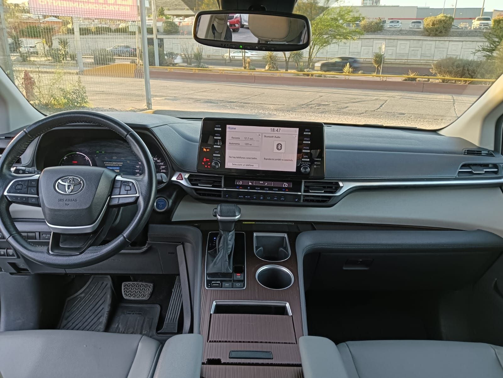 2022 Toyota Sienna 2.5 Xle Piel Hibrido At