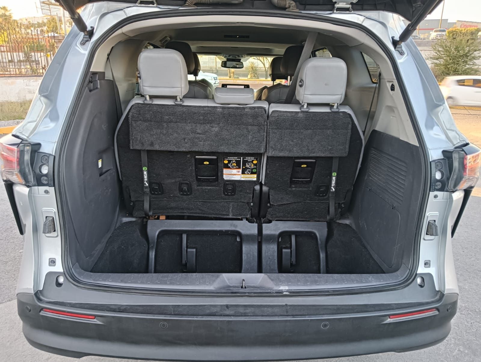 2022 Toyota Sienna 2.5 Xle Piel Hibrido At