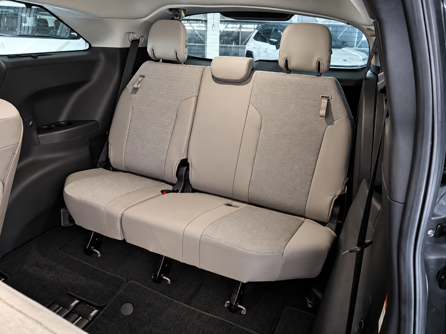2026 Toyota Sienna 2.5 Xle Hev At