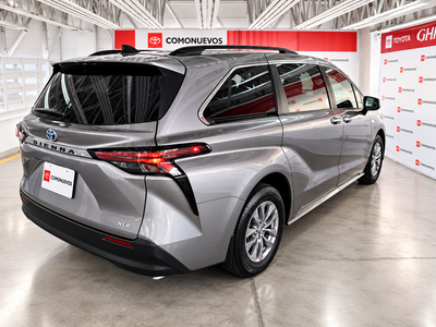 2026 Toyota Sienna 2.5 Xle Hev At