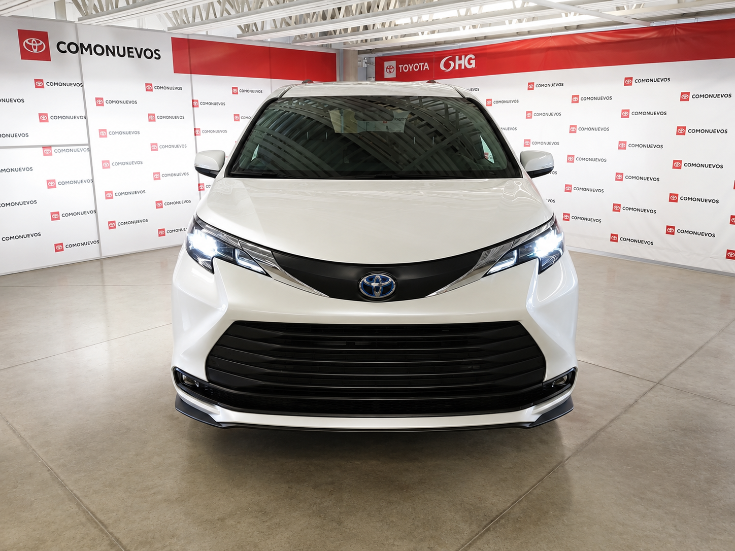2025 Toyota Sienna 2.5 Xle Hev At