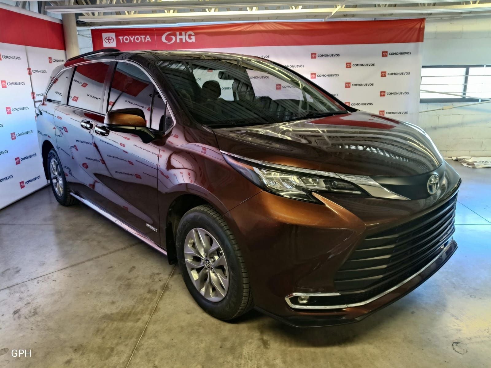 2021 Toyota Sienna 2.5 Xle Piel Hibrido At