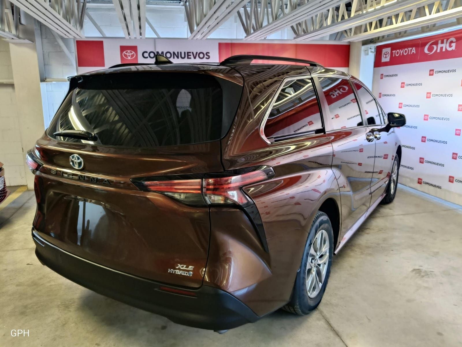 2021 Toyota Sienna 2.5 Xle Piel Hibrido At