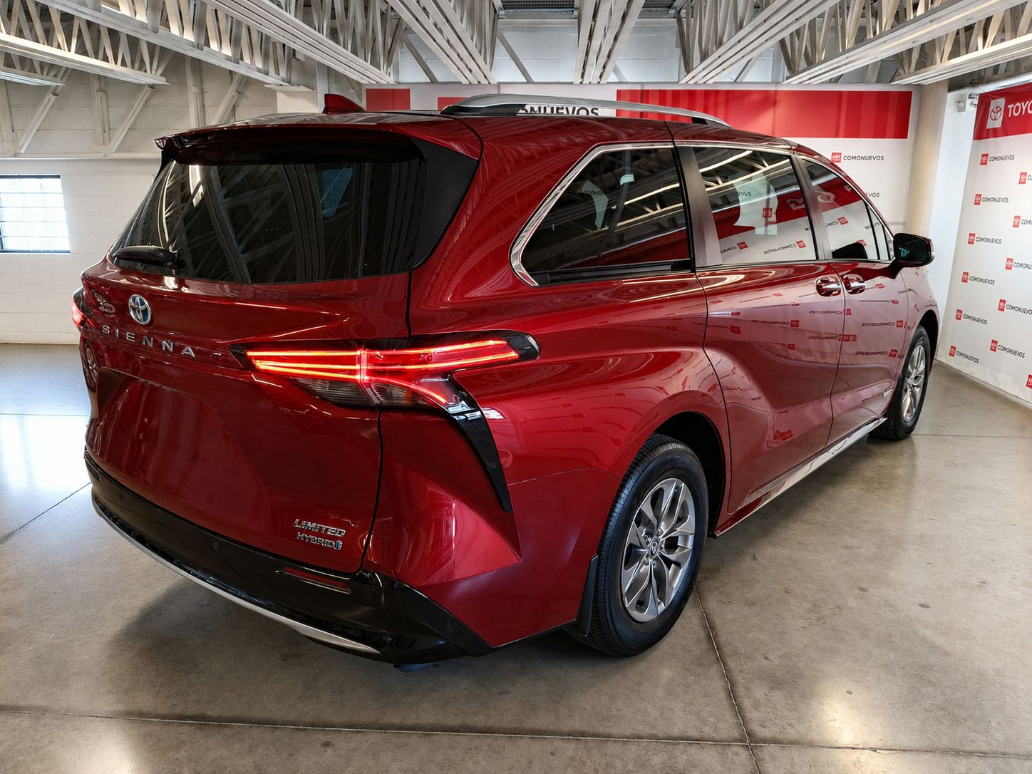 2021 Toyota Sienna 2.5 Limited Hibrido At