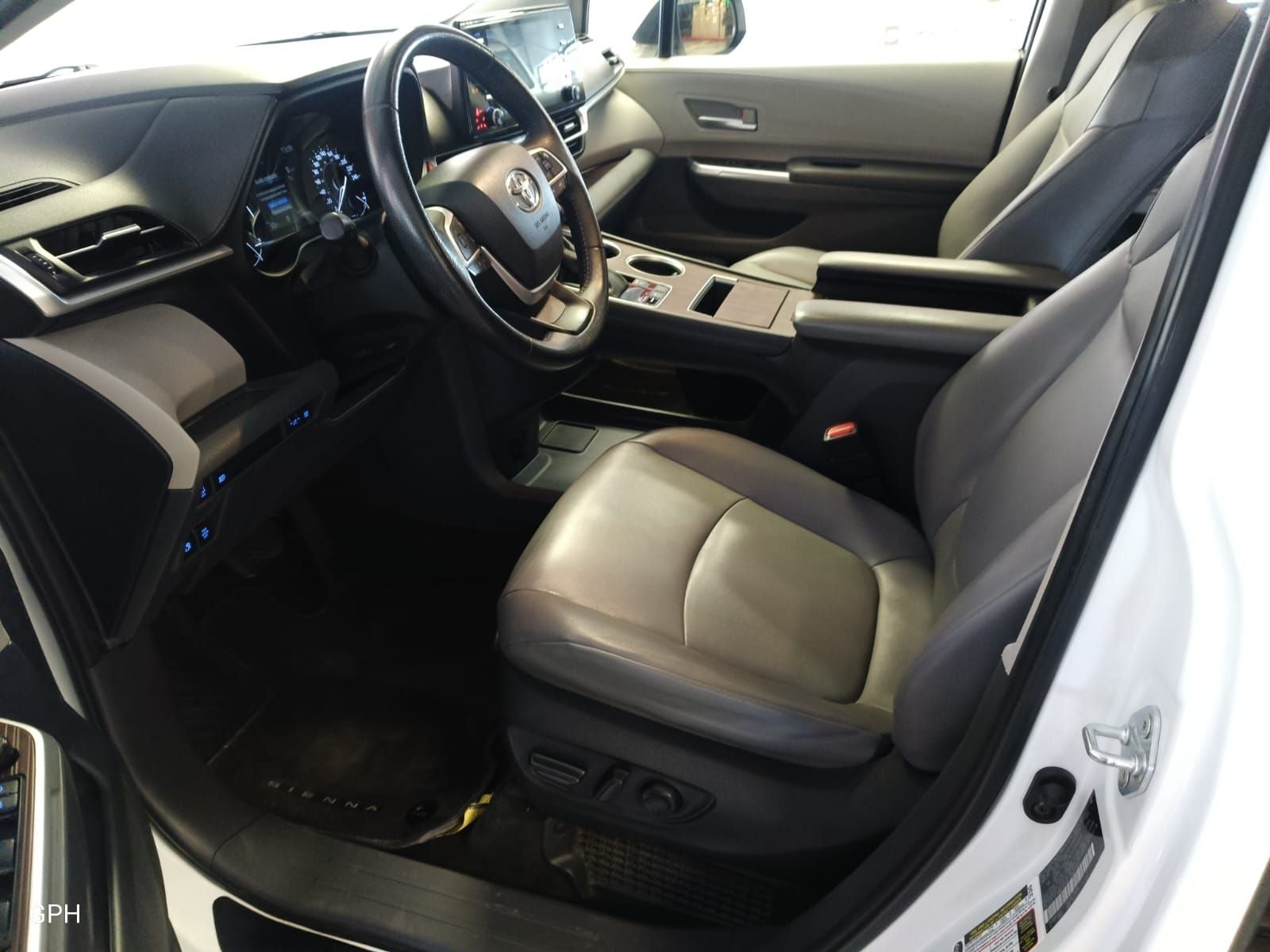 2022 Toyota Sienna 2.5 Xle Piel Hibrido At