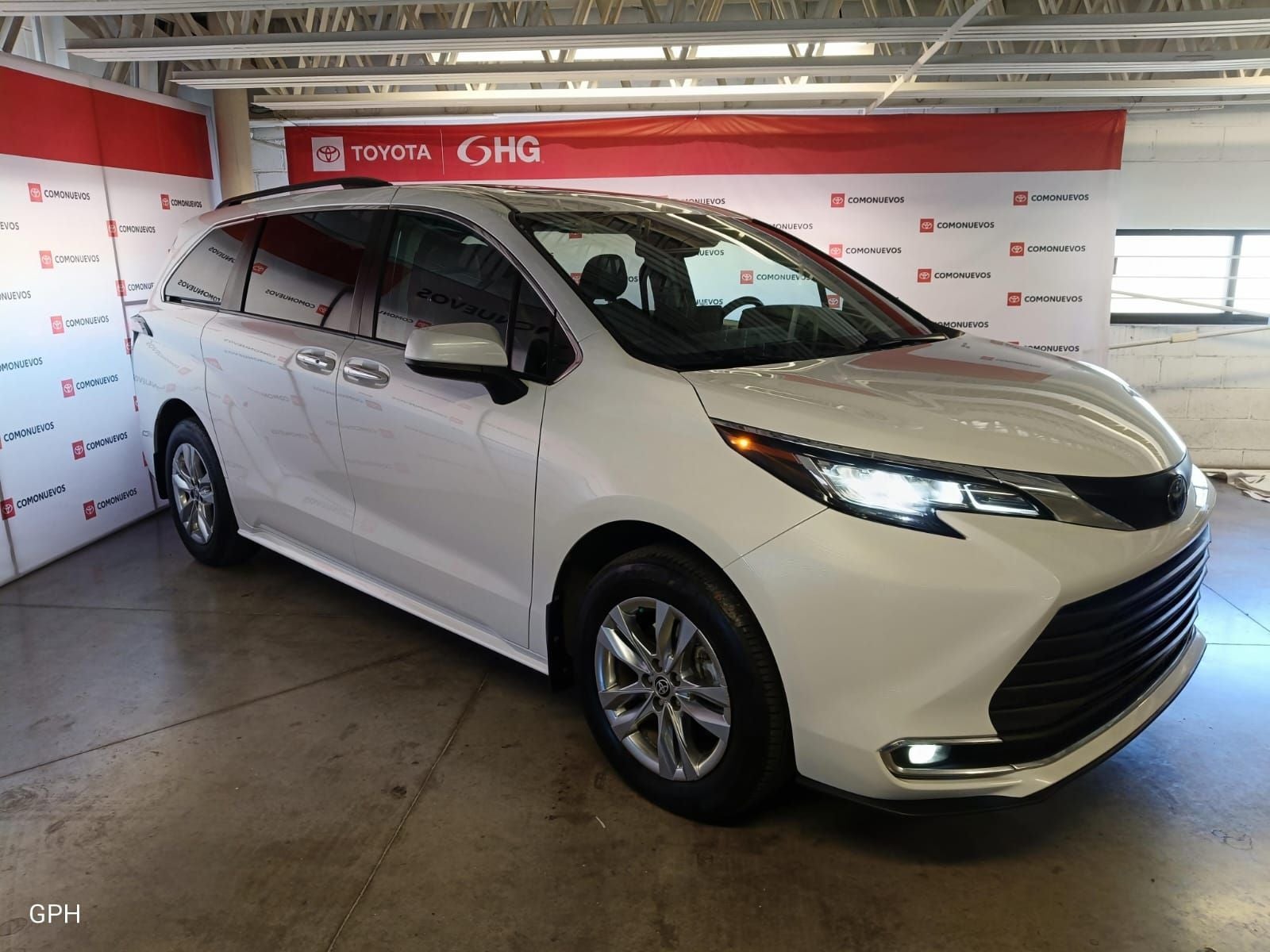 2022 Toyota Sienna 2.5 Xle Piel Hibrido At
