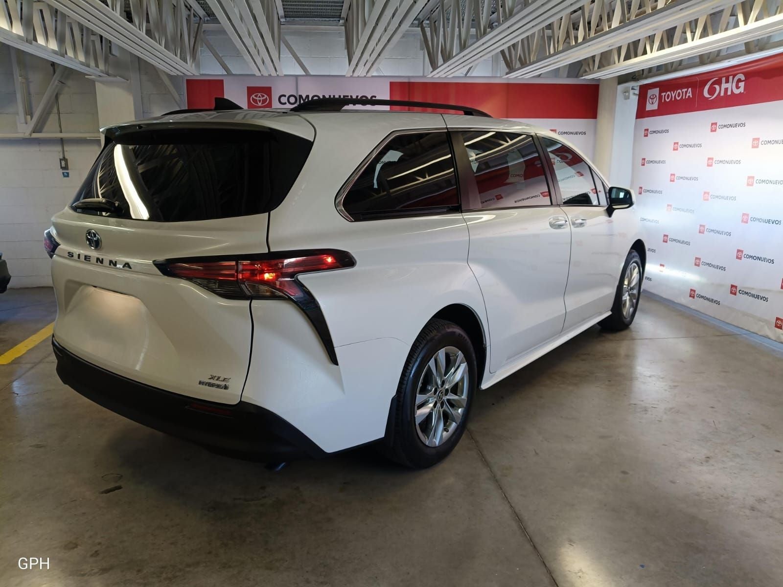 2022 Toyota Sienna 2.5 Xle Piel Hibrido At