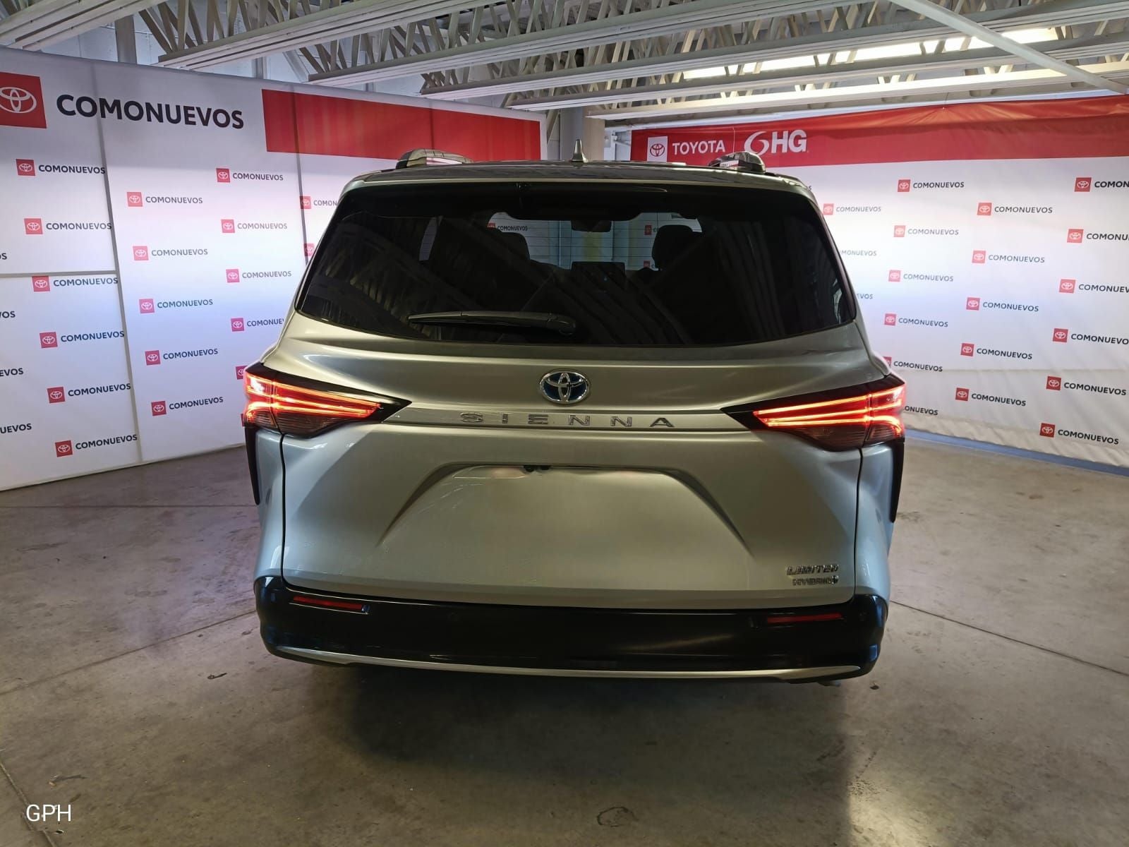 2023 Toyota Sienna 2.5 Limited Hibrido At