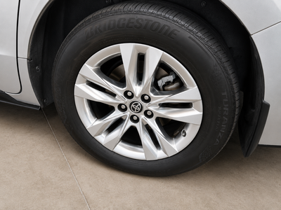 2023 Toyota Sienna 2.5 Limited Hibrido At