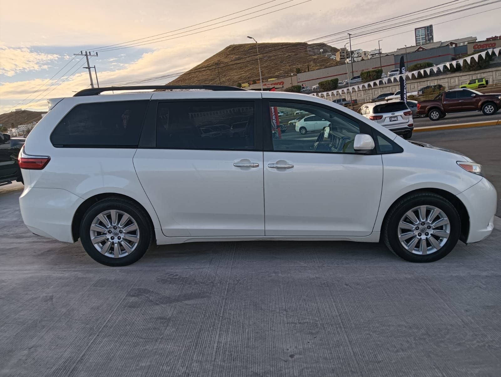 2016 Toyota Sienna 3.5 Xle Piel At