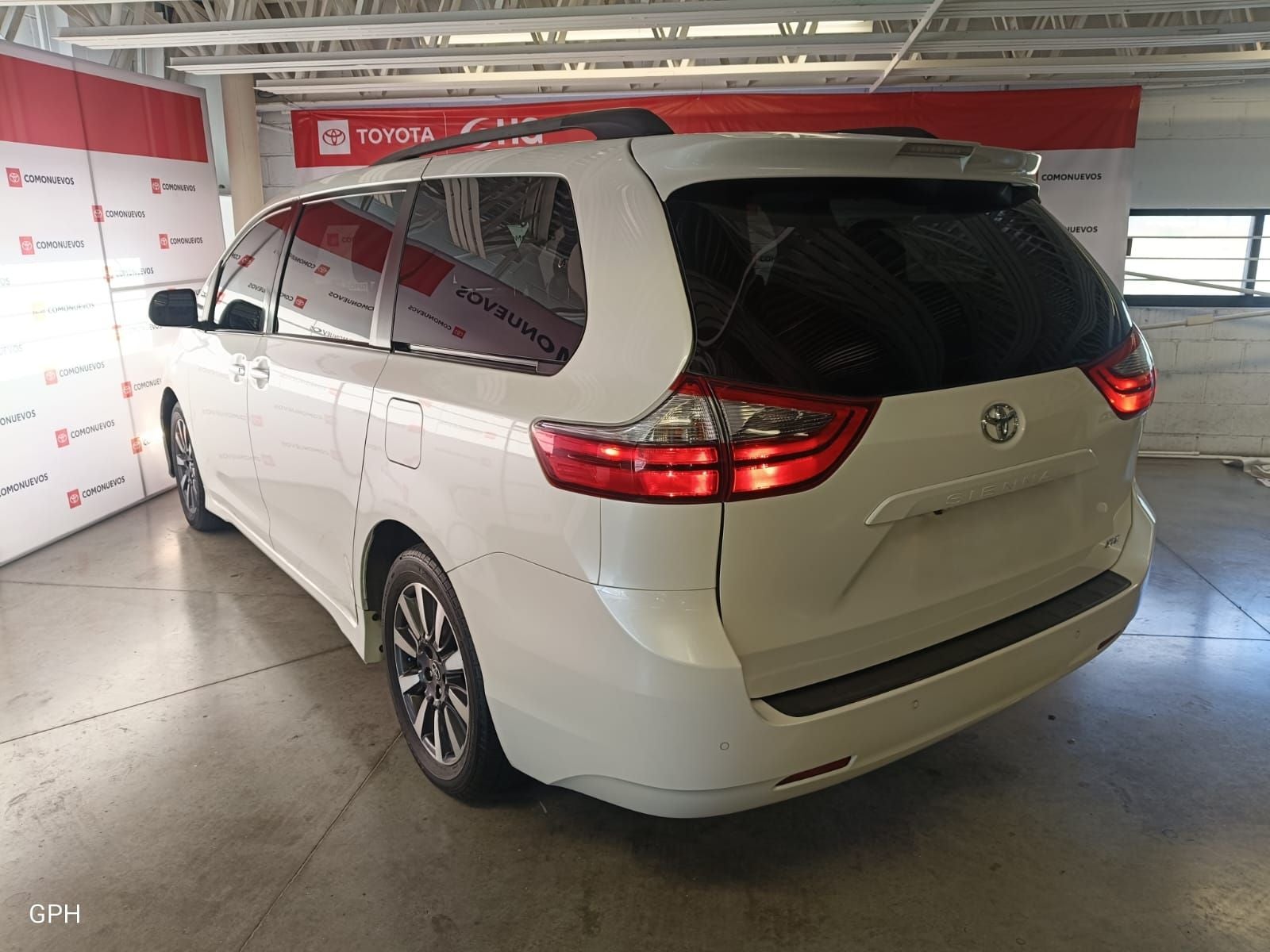 2020 Toyota Sienna 3.5 Xle Piel At