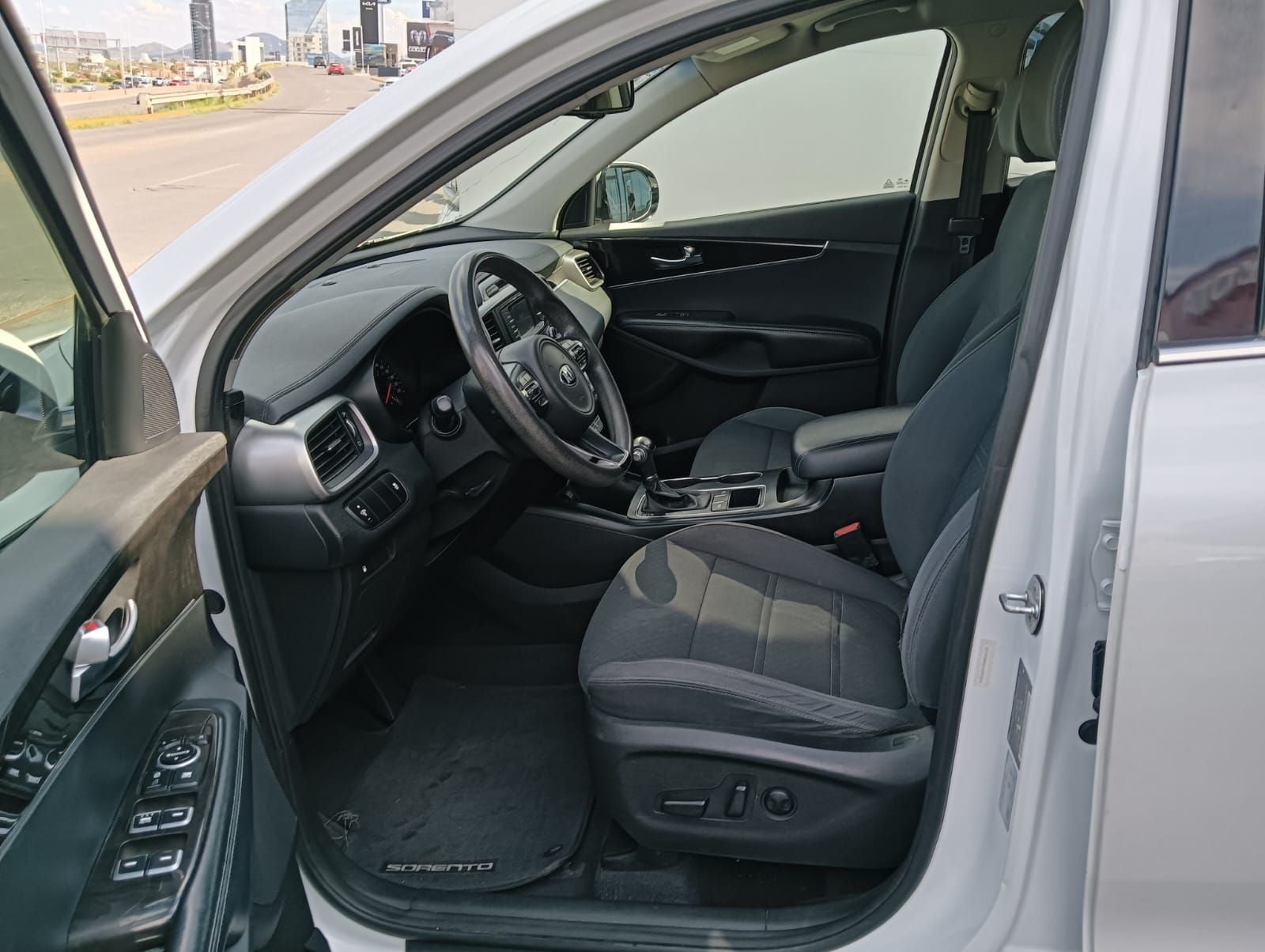 2018 Kia Sorento 2.4 L4 LX Tela 7 Pasajeros At