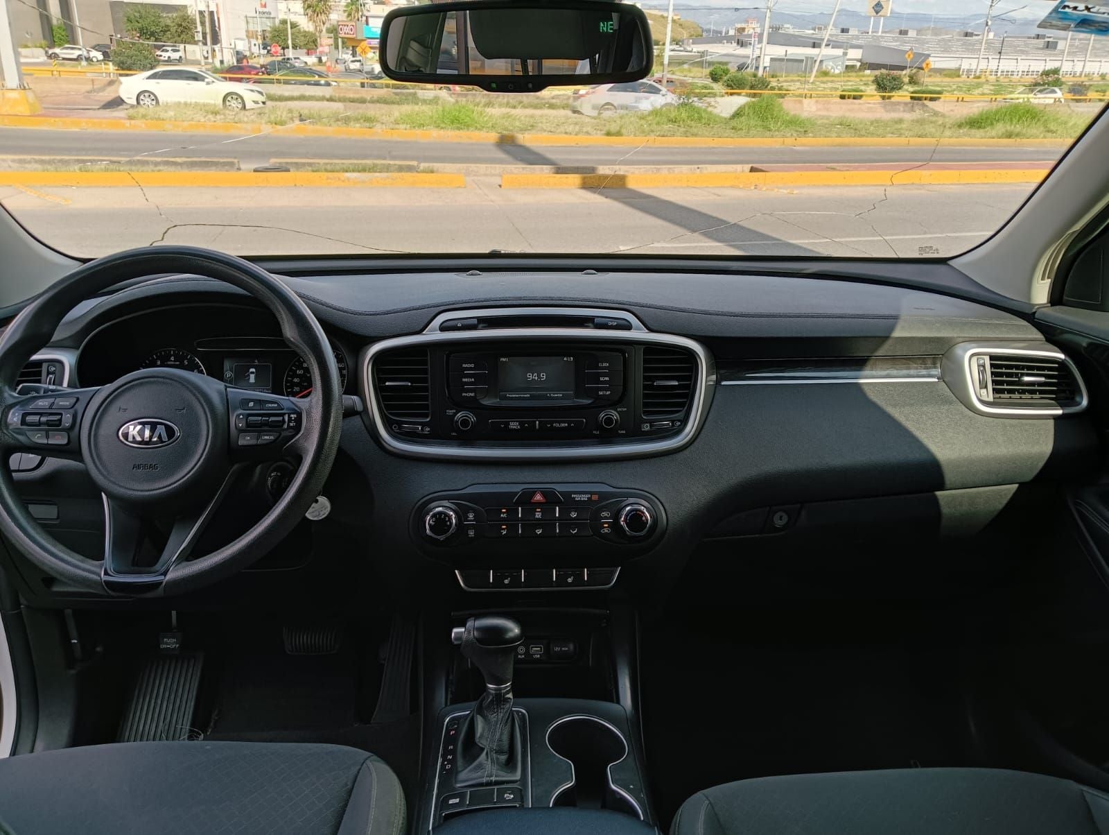 2018 Kia Sorento 2.4 L4 LX Tela 7 Pasajeros At