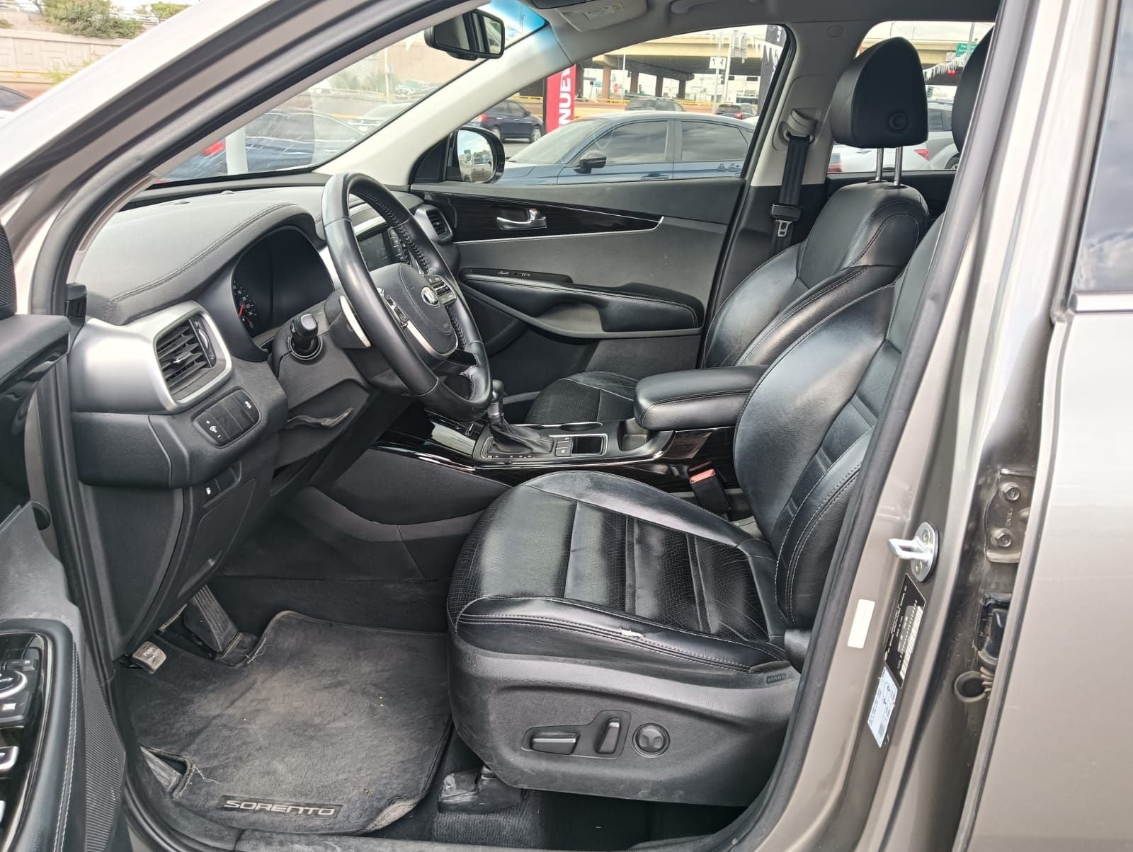 2019 Kia Sorento 2.4 L4 EX Piel 7 Pasajeros At