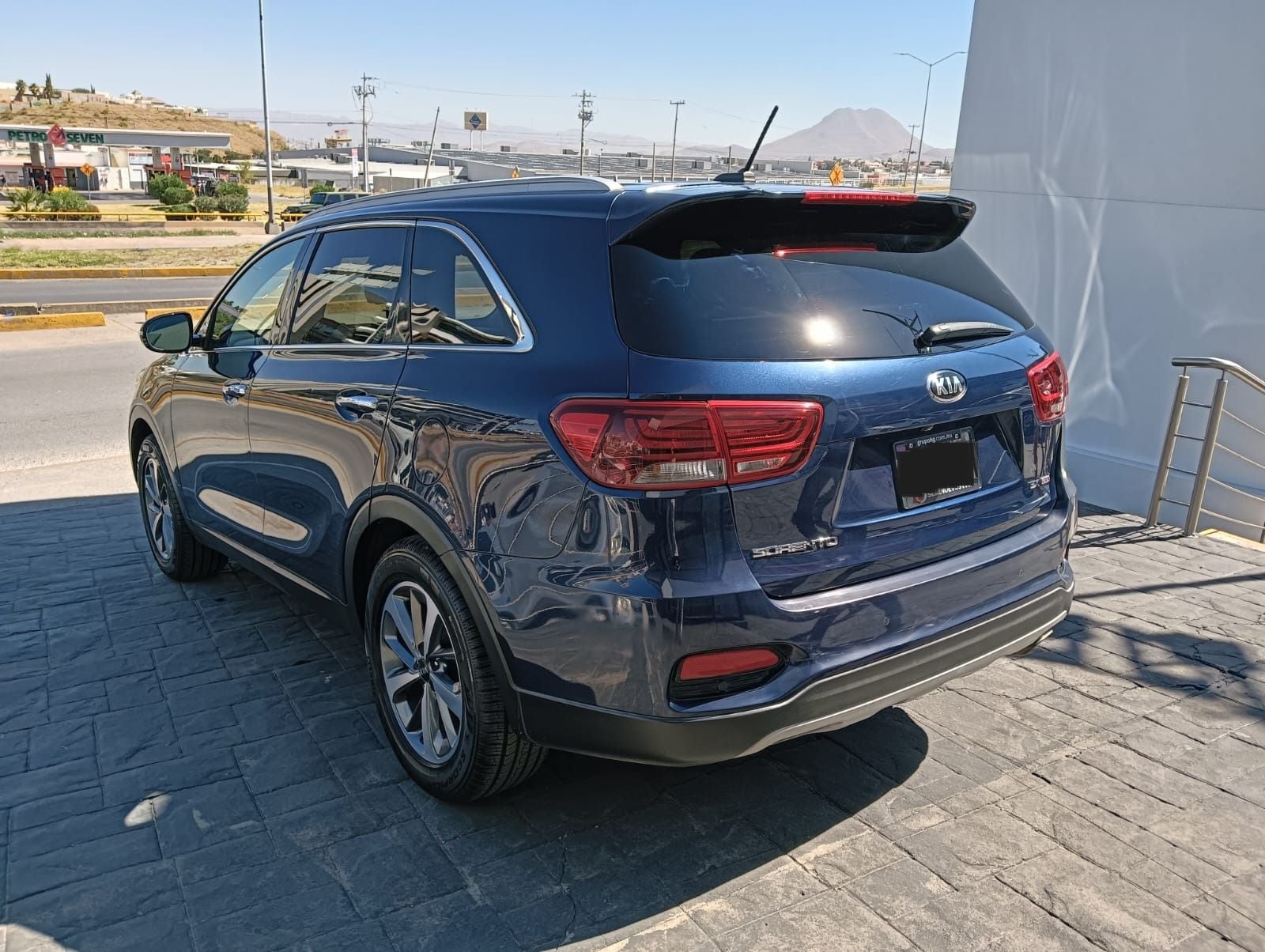 2019 Kia Sorento 2.4 L4 EX Piel 7 Pasajeros At