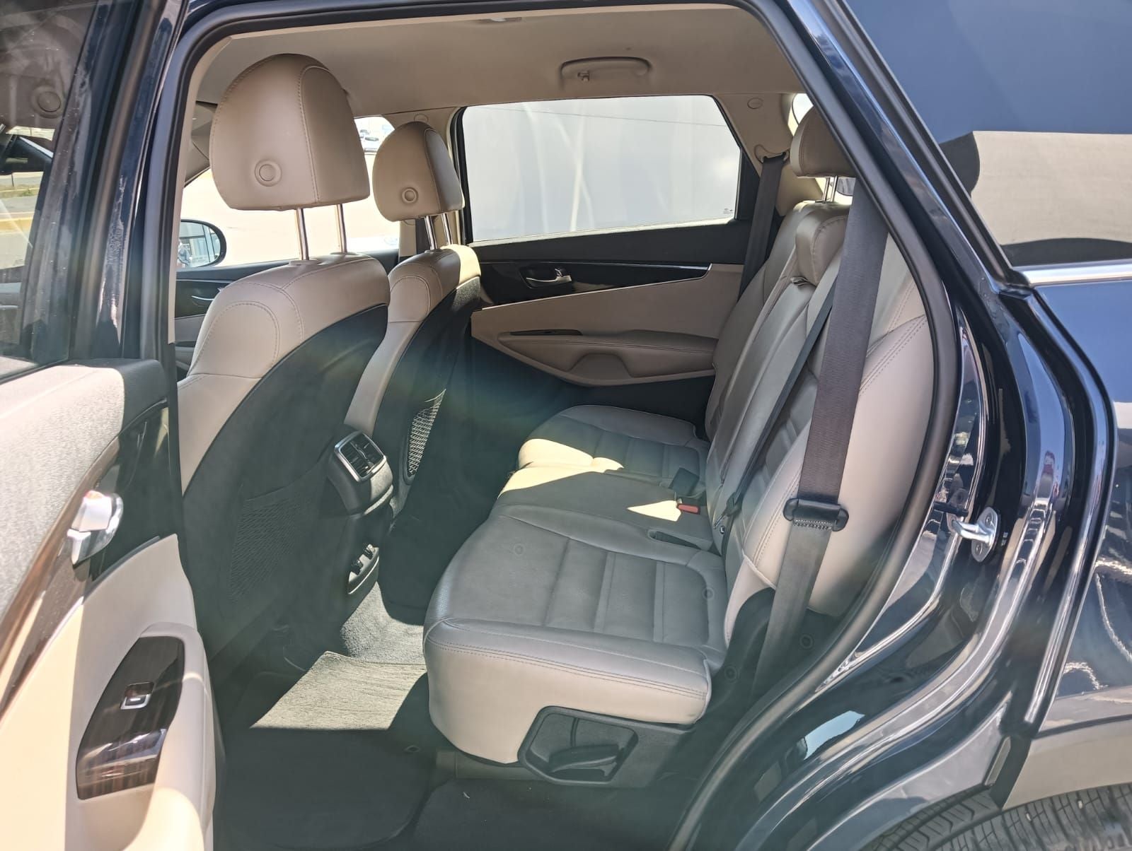 2019 Kia Sorento 2.4 L4 EX Piel 7 Pasajeros At